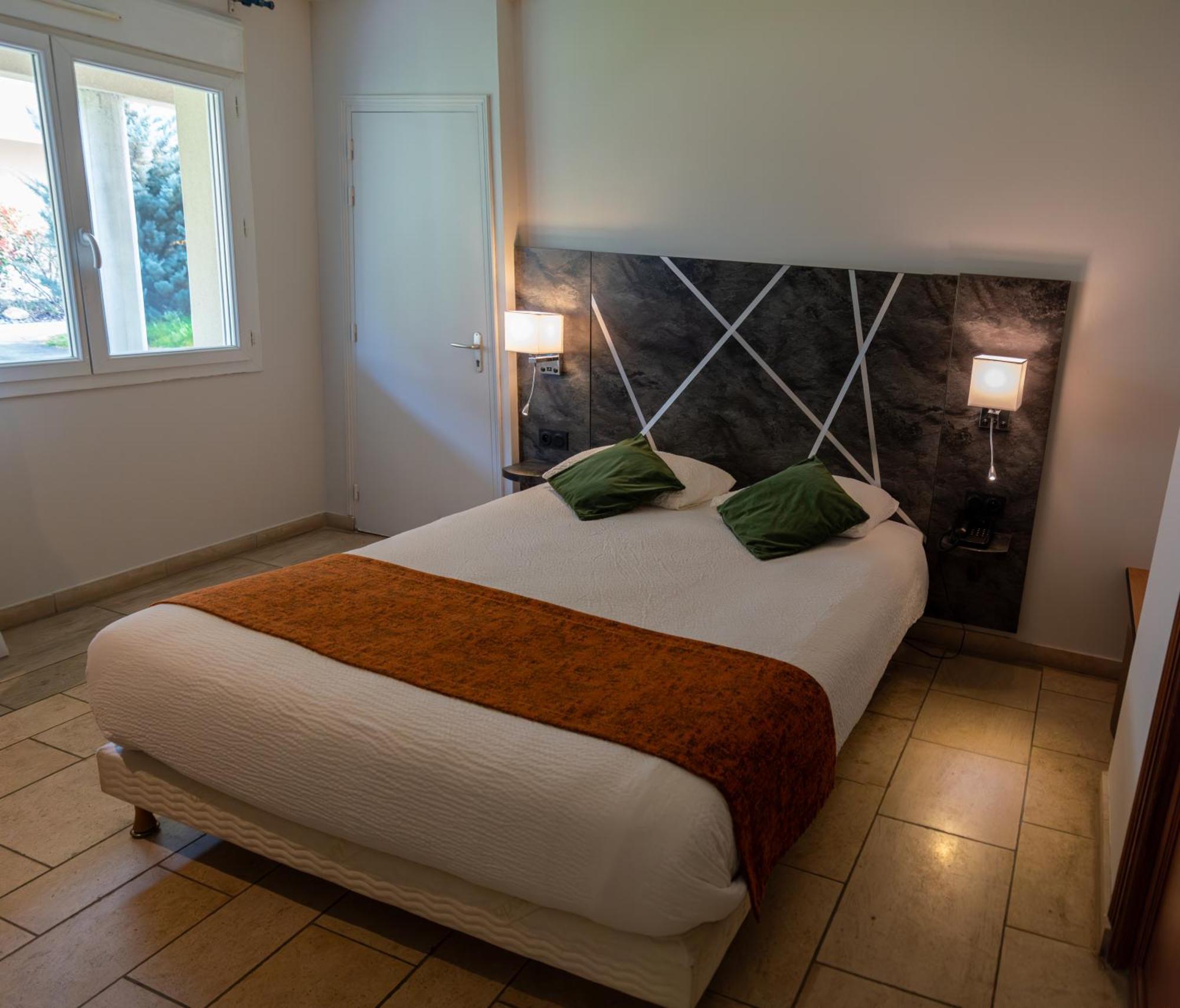 Logis Des Sources Hotel Créney-près-Troyes Eksteriør billede