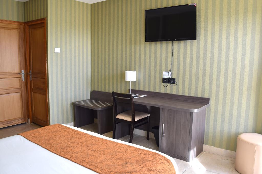 Logis Des Sources Hotel Créney-près-Troyes Eksteriør billede