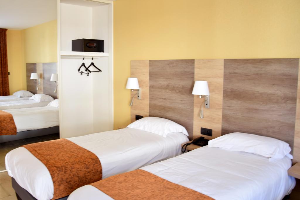 Logis Des Sources Hotel Créney-près-Troyes Eksteriør billede